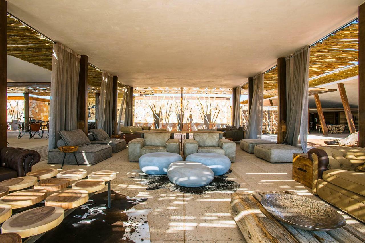 Dead Valley Lodge Сесрием Экстерьер фото